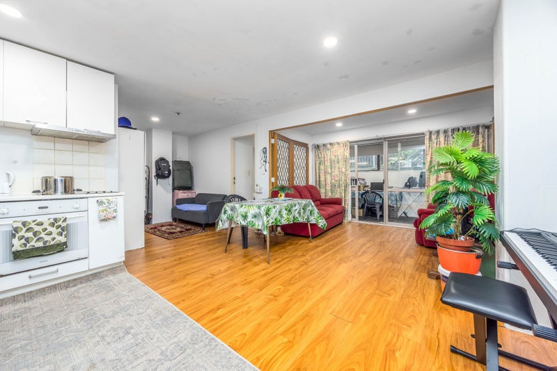 3H/2 Whitaker Place, Grafton, Auckland - Carousel 1