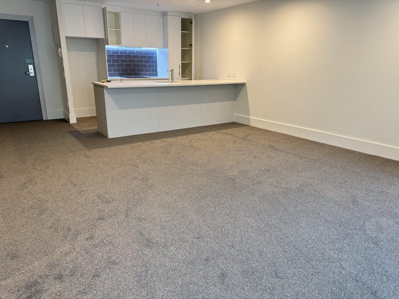 305/8 Whitaker Place, Grafton, Auckland - Carousel 1