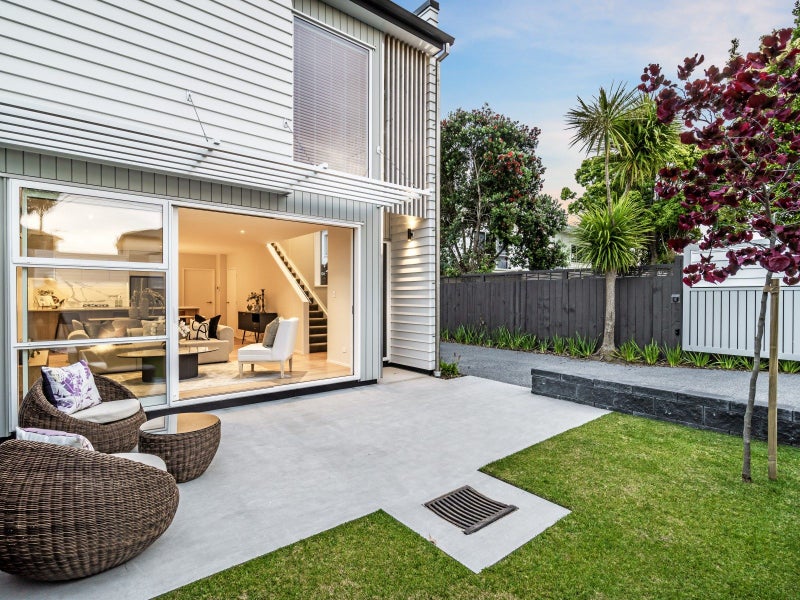 24B Riverview Road, Panmure, Auckland - Carousel 2