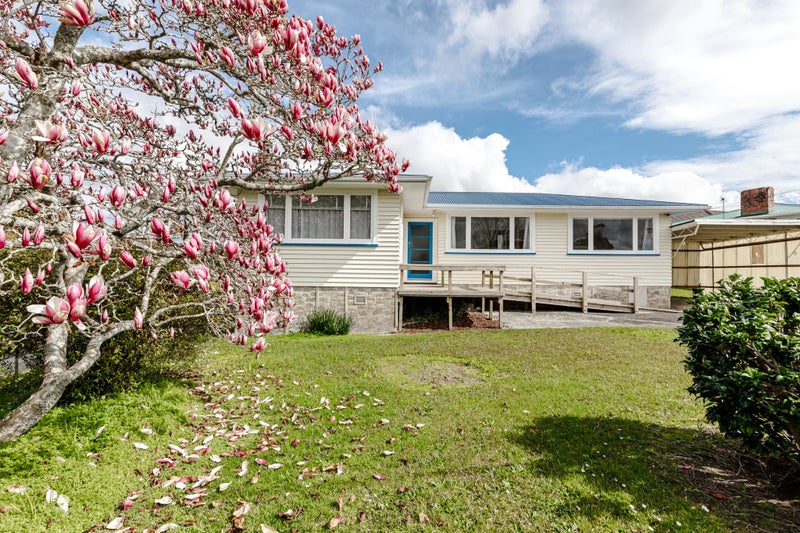 15 Chorley Avenue, Massey, Auckland - Carousel 15