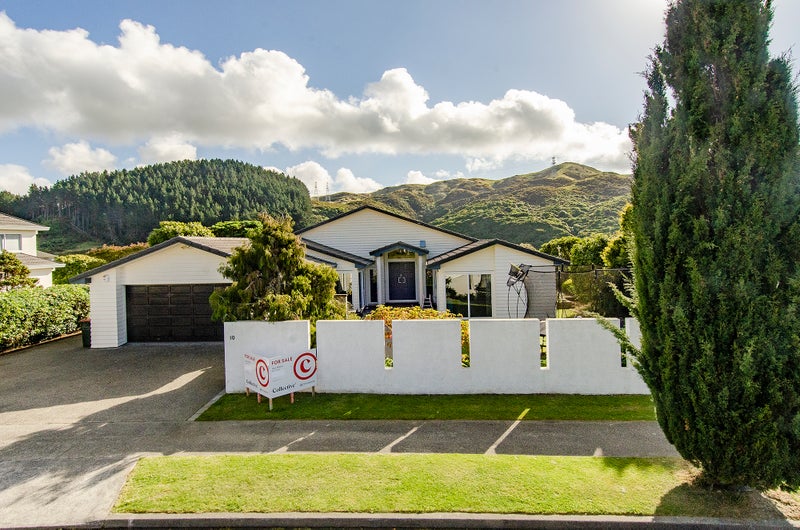 10 Furlong Crescent, Churton Park, Wellington - Carousel 30