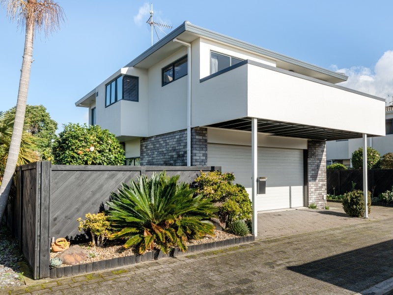 7 Finlowe Way, Otumoetai, Tauranga - Carousel 1