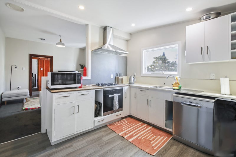 1/33 Tower Street, Hornby, Christchurch - Carousel 2