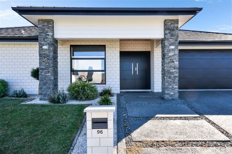 96 Cumberland Drive, Flagstaff, Hamilton - Carousel 2