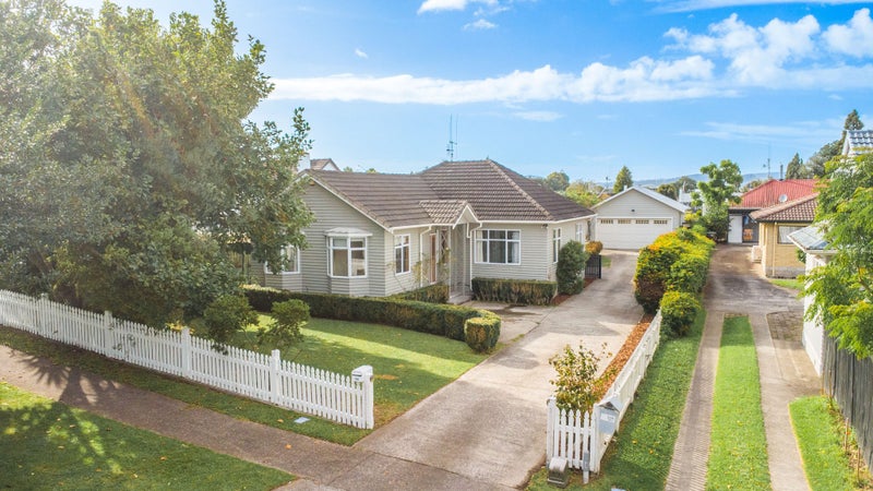 196 Edgecumbe Road, Tauranga South, Tauranga - Carousel 1