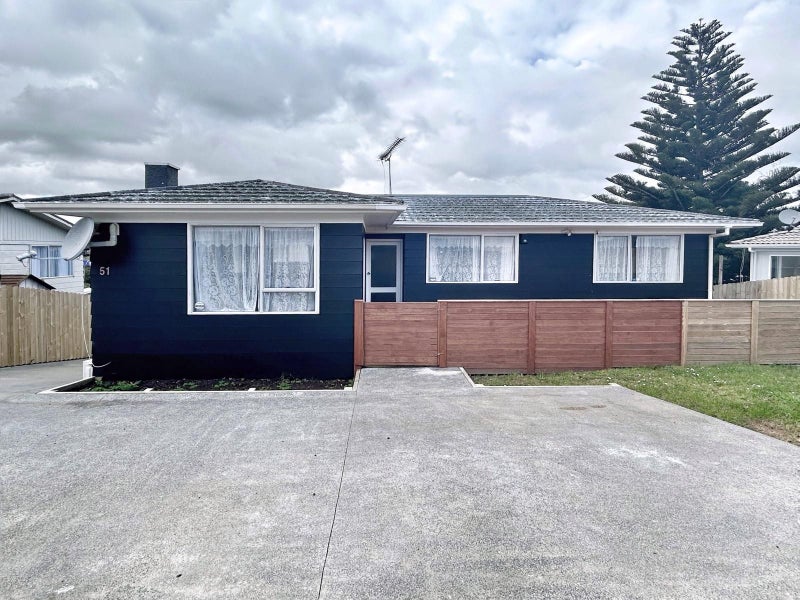 51 Hyperion Drive, Randwick Park, Auckland - Carousel 1