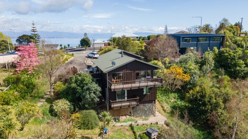 165 Princes Drive, Washington Valley, Nelson - Carousel 2