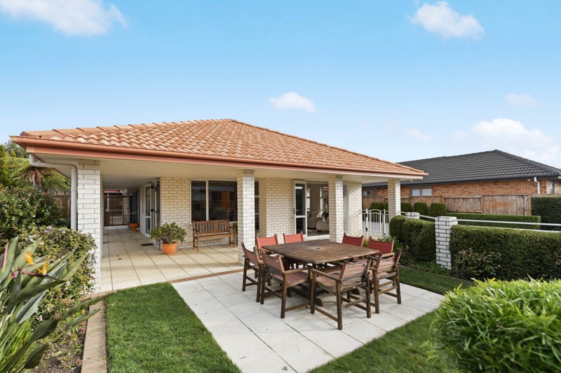 7 Langdale Court, Huntington, Hamilton - Carousel 2