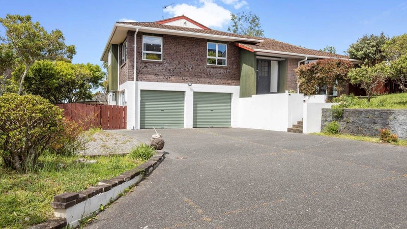9 Forsythe Place, Massey, Auckland - Carousel 1