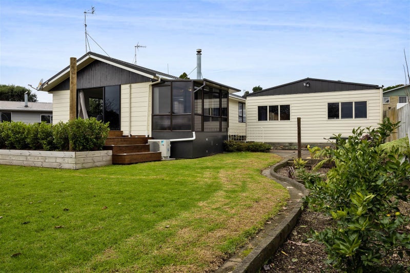 46 Glamis Avenue, Bell Block, New Plymouth - Carousel 1