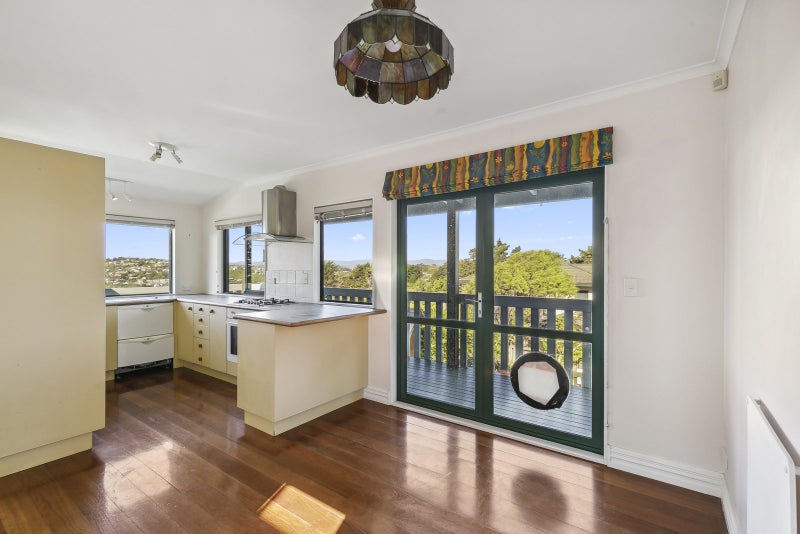 14 Marjory Close, Broadmeadows, Wellington - Carousel 2