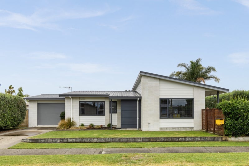 32 York Avenue, Tamatea, Napier - Carousel 1