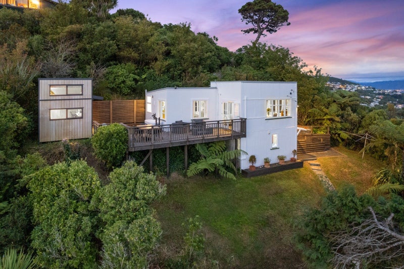 25 Singers Road, Korokoro, Lower Hutt - Carousel 1