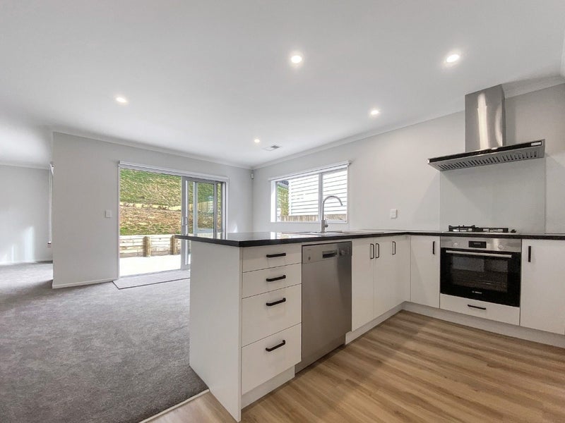 147 Amesbury Drive, Churton Park, Wellington - Carousel 2