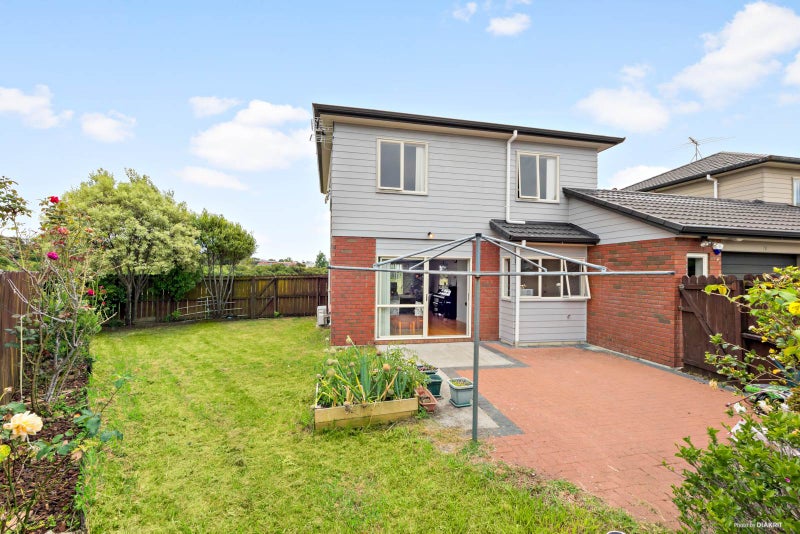 70 Brashier Circle, Sunnyvale, Auckland - Carousel 1