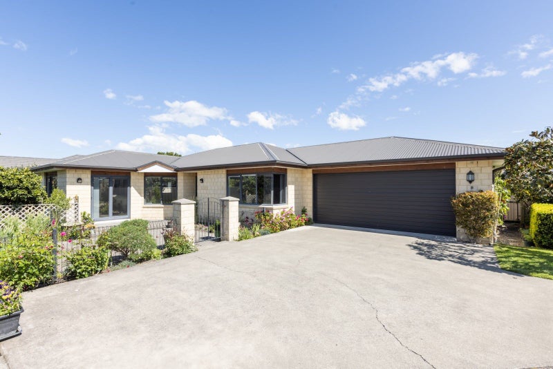 219B Frimley Oaks, Frimley, Hastings - Carousel 14