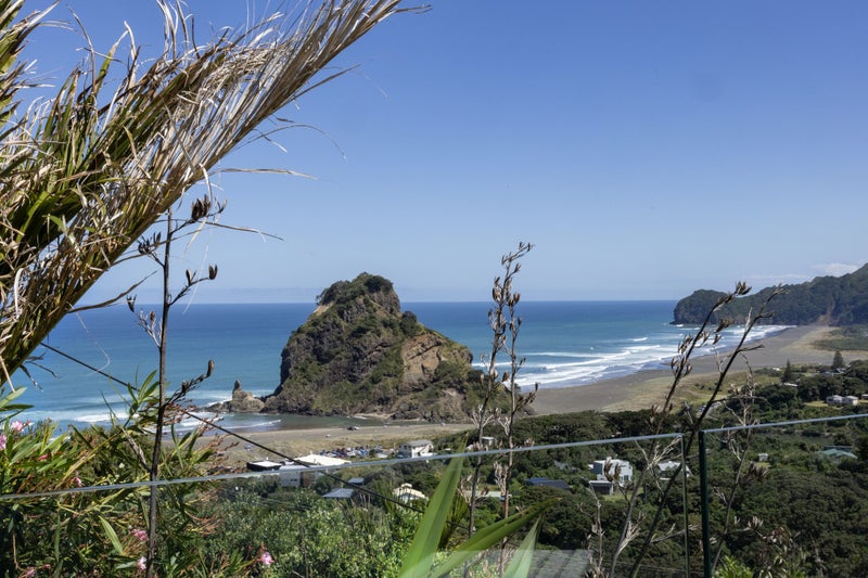 42 Rayner Road, Piha, Piha - Carousel 1