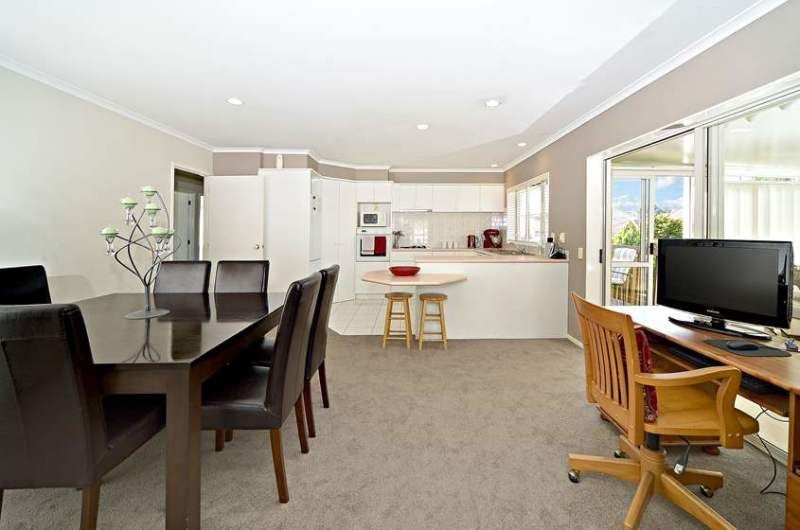 39 Cantora Avenue, Northpark, Auckland - Carousel 2