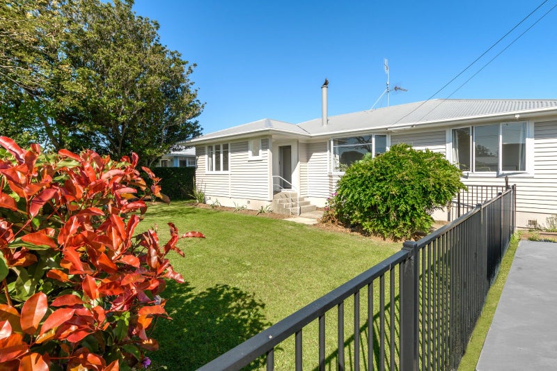 52 Queen Road, Bellevue, Tauranga - Carousel 1