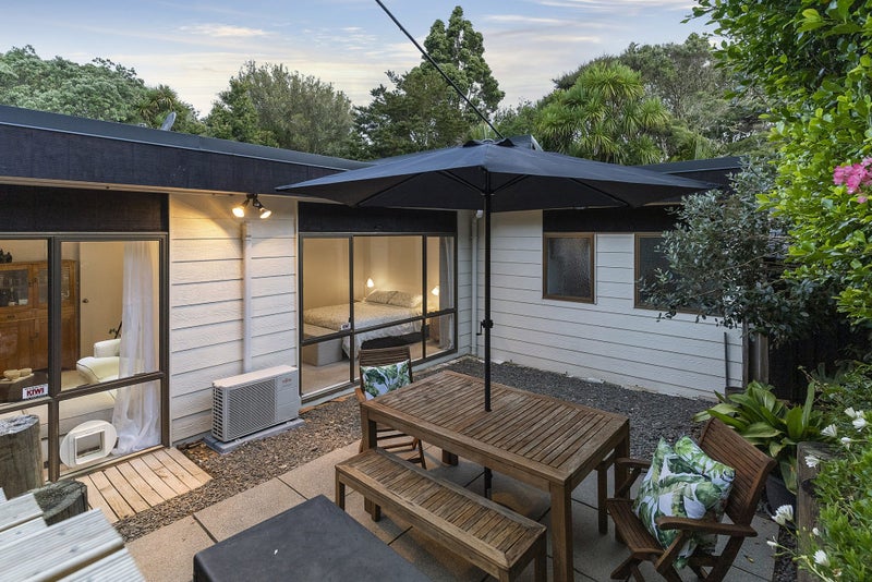 2/8 Park Hill Road, Birkenhead, Auckland - Carousel 2