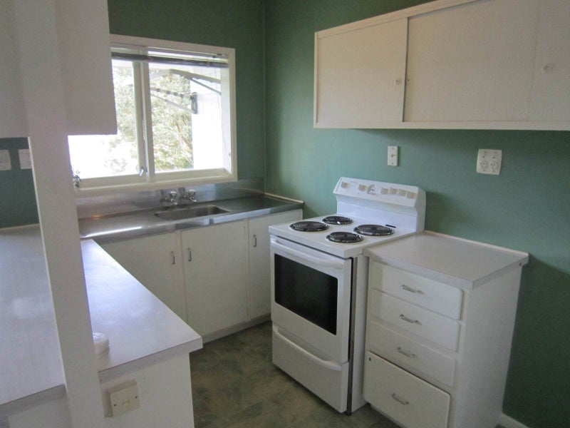 3/5 Thatcher Street, Mission Bay, Auckland - Carousel 2