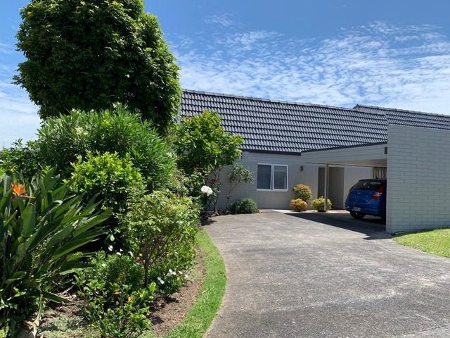 1/281 Beach Road, Campbells Bay, Auckland - Carousel 1