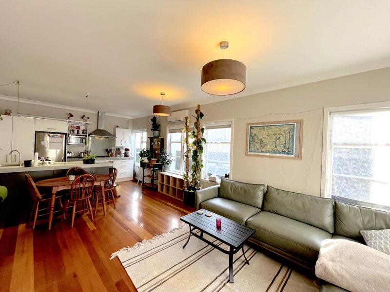 122 Hamilton Road, Hataitai, Wellington - Carousel 1