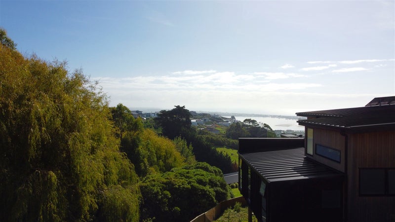 6 Francis James Lane, Redcliffs, Christchurch - Carousel 6