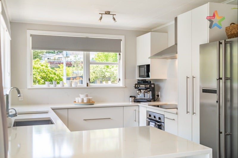 54 Kairimu Street, Stokes Valley, Lower Hutt - Carousel 32