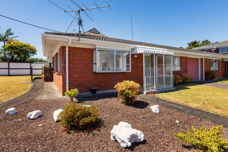 1/203 Mount Albert Road, Sandringham, Auckland - Carousel 1