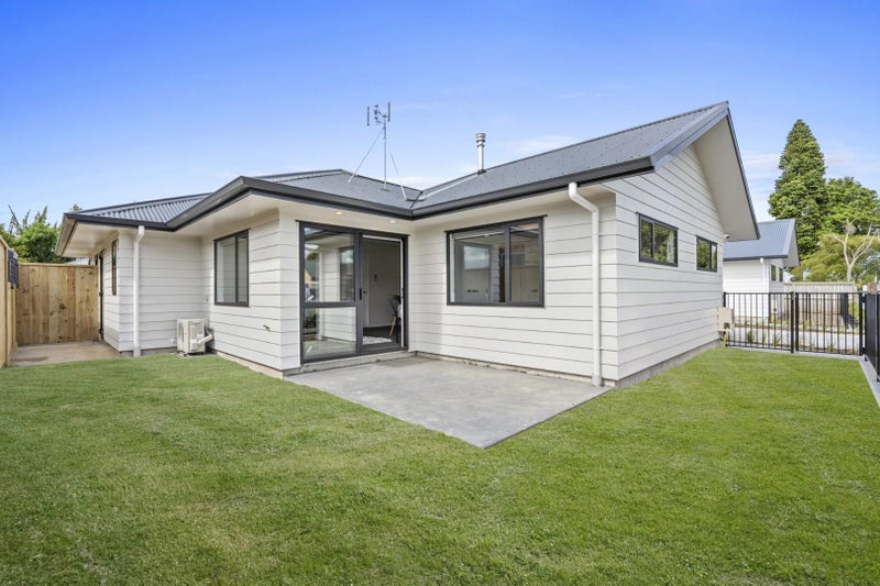 1/74 Claude Street, Fairfield, Hamilton - Carousel 17