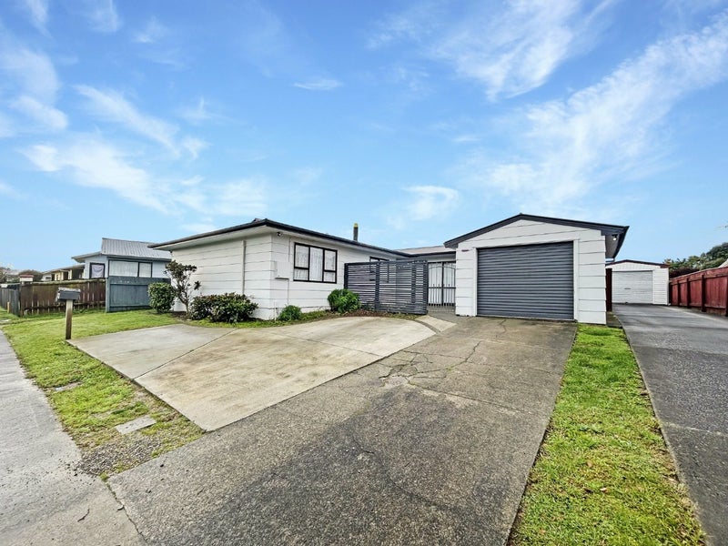 52A Benmore Avenue, Cloverlea, Palmerston North - Carousel 1