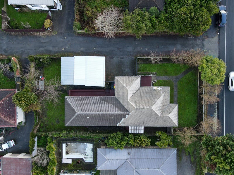 24 Normandy Avenue, Melville, Hamilton - Carousel 28