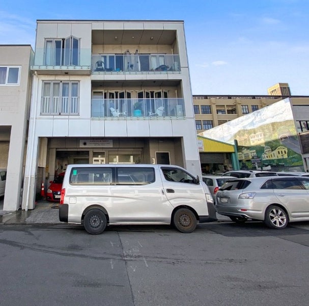 6/35 Home Street, Mount Victoria, Wellington - Carousel 1