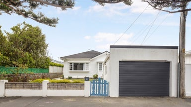 23 Falkirk Avenue, Seatoun, Wellington - Carousel 1