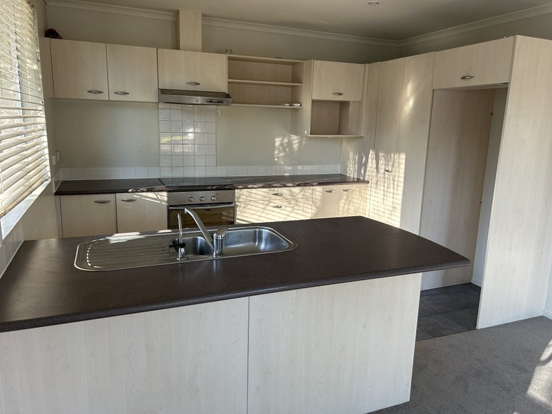 6 Sires Parkway, Takanini, Auckland - Carousel 16