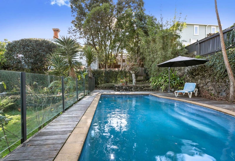 12 Alderley Road, Mount Eden, Auckland - Carousel 2