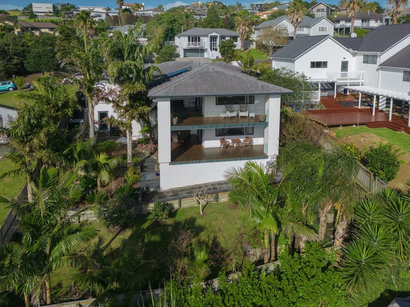 27 Coralsea Way, Arkles Bay, Whangaparaoa - Carousel 1