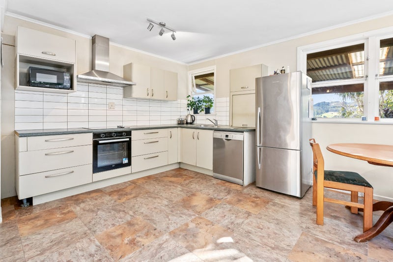 24 Mcinnes Avenue, Kamo, Whangarei - Carousel 2