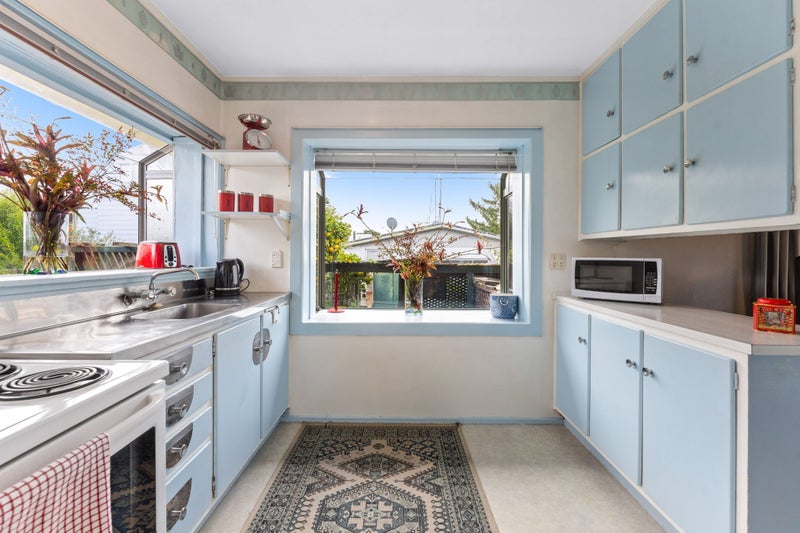 2/1 Lingfield Street, Glenfield, Auckland - Carousel 1