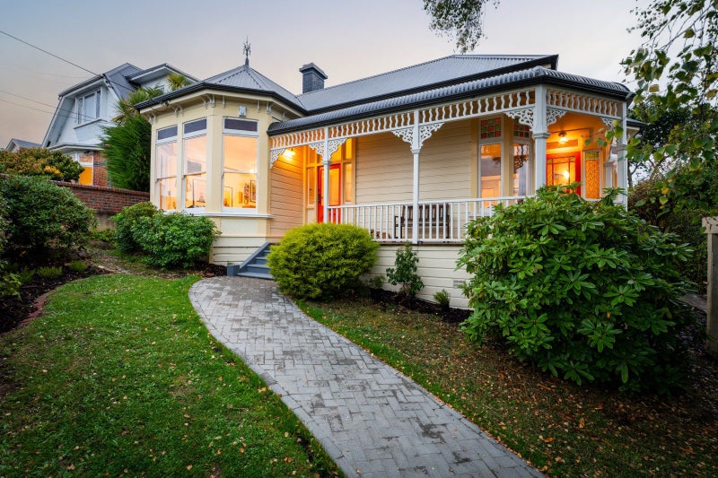 5 Passmore Crescent, Maori Hill, Dunedin - Carousel 1