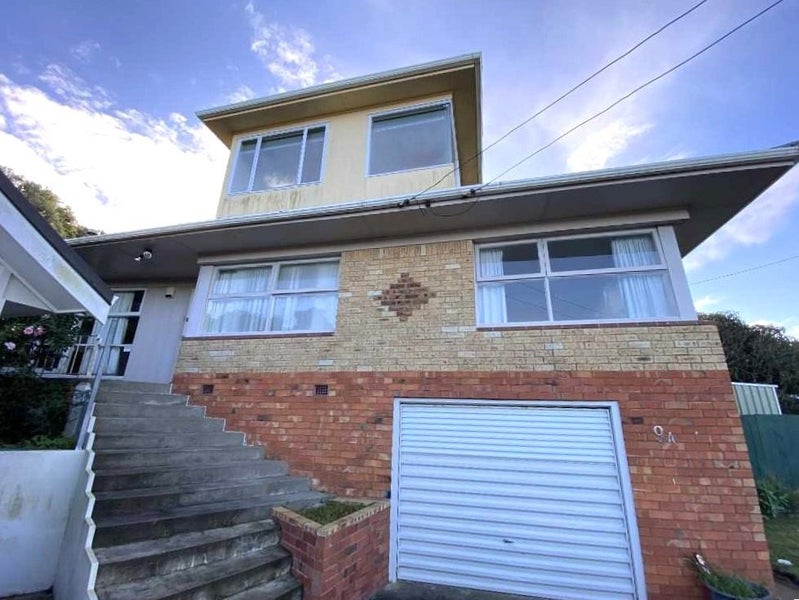 9A Warren Avenue, Three Kings, Auckland - Carousel 1