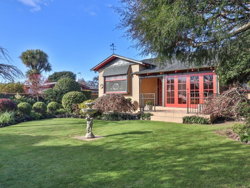 302 Park Road, Hokowhitu, Palmerston North - Carousel 1
