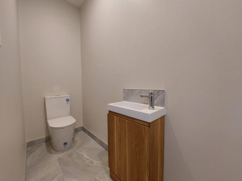 12/10 Newington Road, Henderson, Auckland - Carousel 10