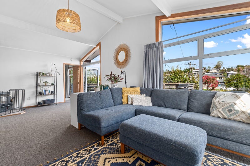 11 Sharyn Place, Brookfield, Tauranga - Carousel 2