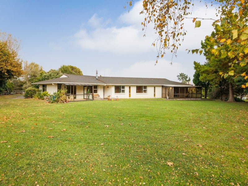 660B Roberts Line, Kelvin Grove, Palmerston North - Carousel 1