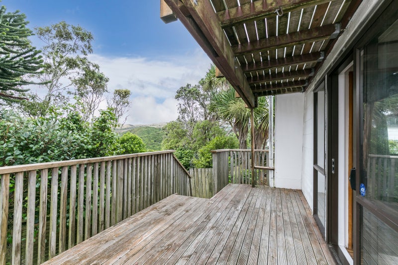 14 Pauline Way, Paparangi, Wellington - Carousel 19