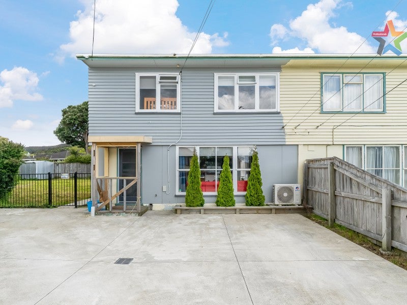 7 Whakataki Grove, Waiwhetu, Lower Hutt - Carousel 1