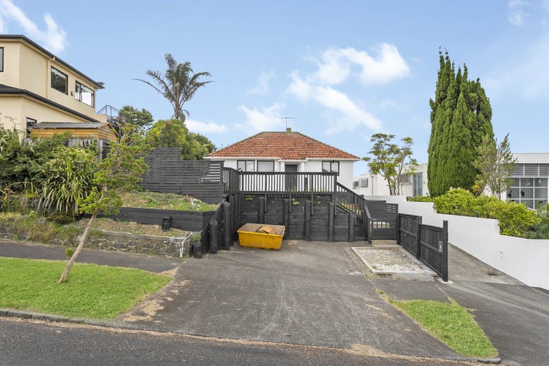 6 Rukutai Street, Orakei, Auckland - Carousel 16