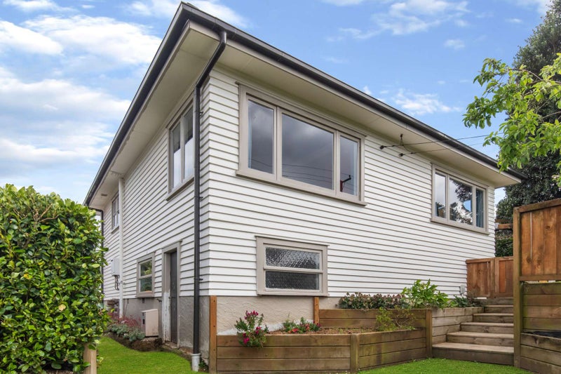 146 Tuhikaramea Road, Dinsdale, Hamilton - Carousel 1